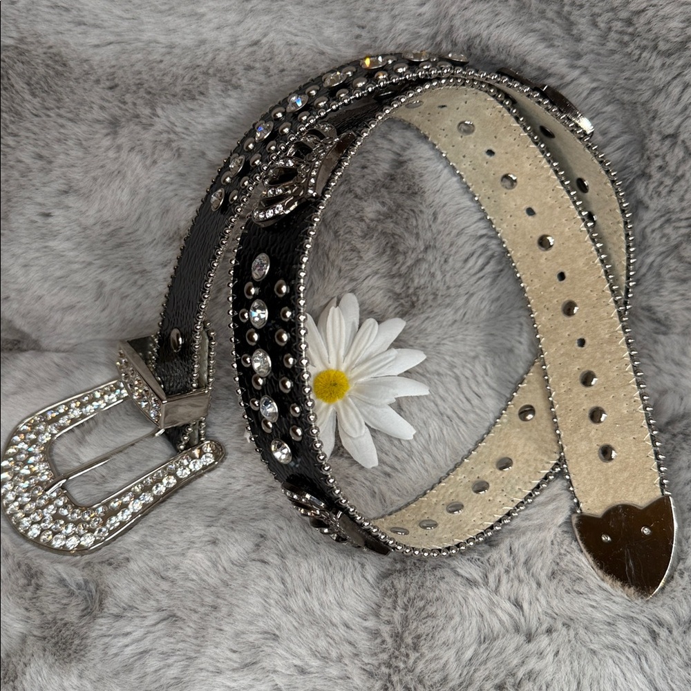 Crystal Western-Style Genuine Leather Studded Belt, Women’s Size S/M - Picture 4 of 9